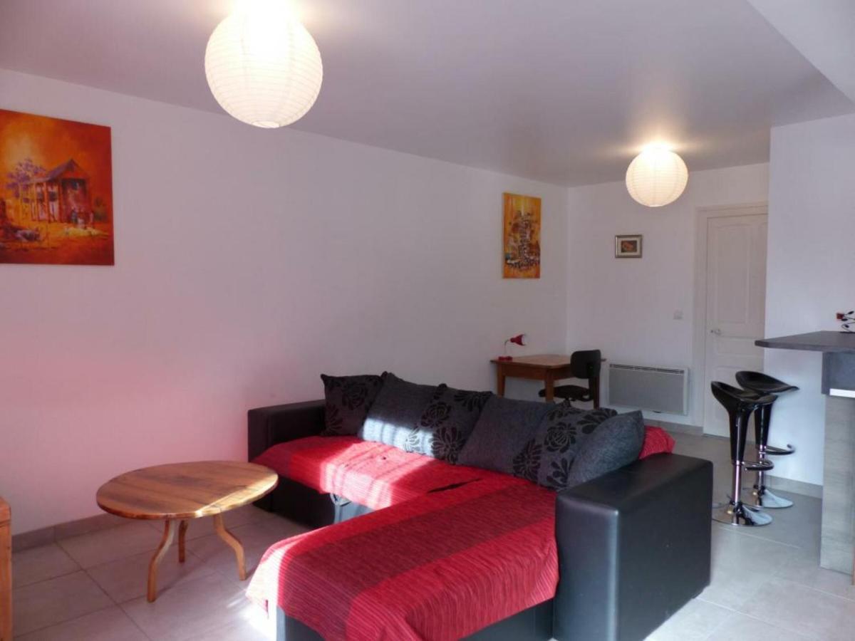 Maison Renovee Avec Cour Privee, Proche De Gannat, 3 Chambres, Animaux Acceptes, Equipements Modernes. - Fr-1-489-37 Poezat Exterior foto